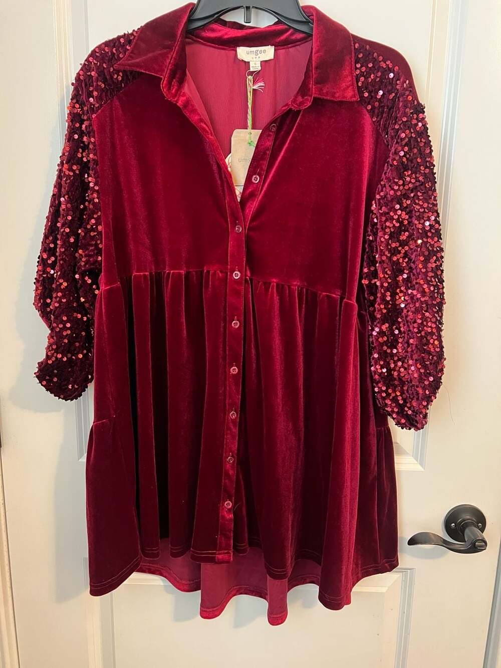 Umgee Velvet Sequin Babydoll Dress in Burgundy, Women's Size S